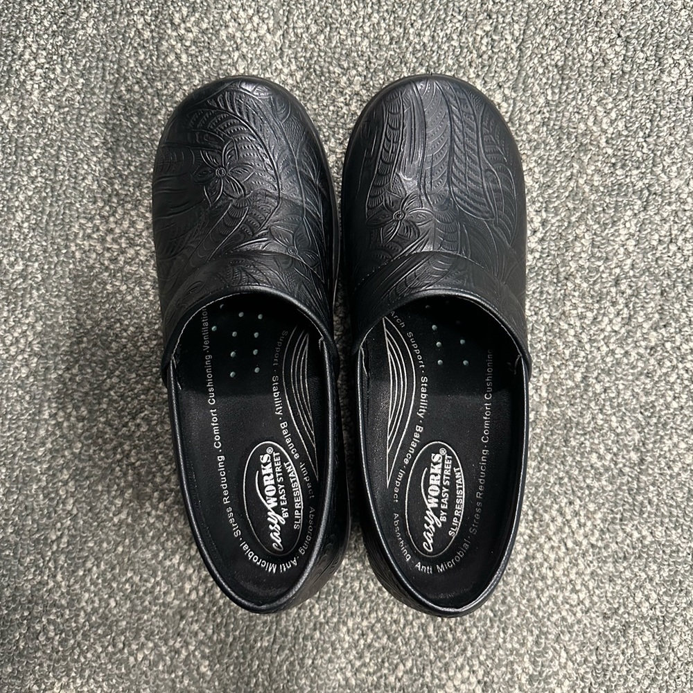Easy Works by Easy Street Clogs
